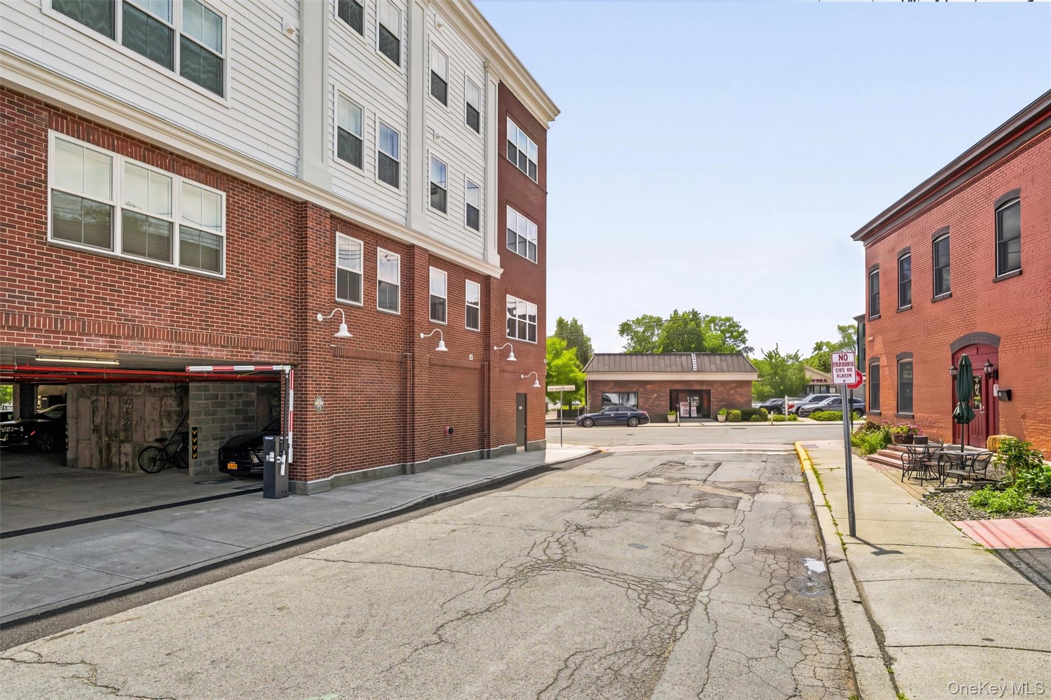 122 Greenwich Avenue Property Photo 24