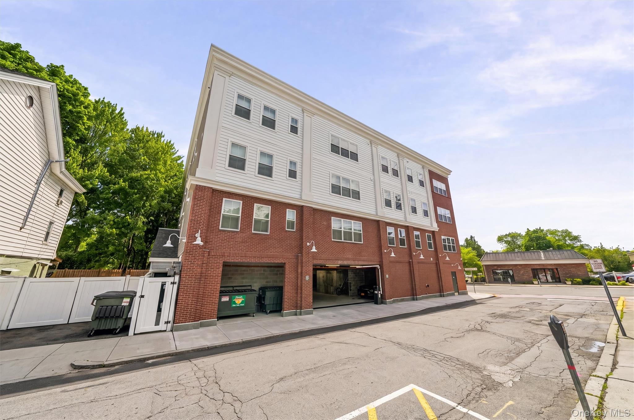 122 Greenwich Avenue Property Photo 26
