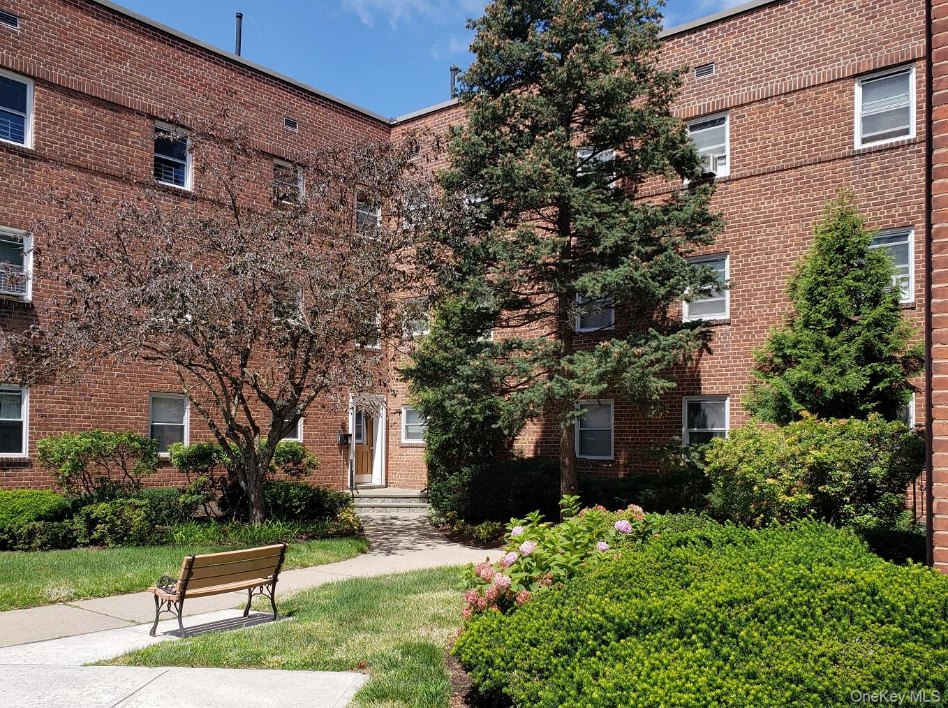 330 S Broadway D9 Property Photo 1
