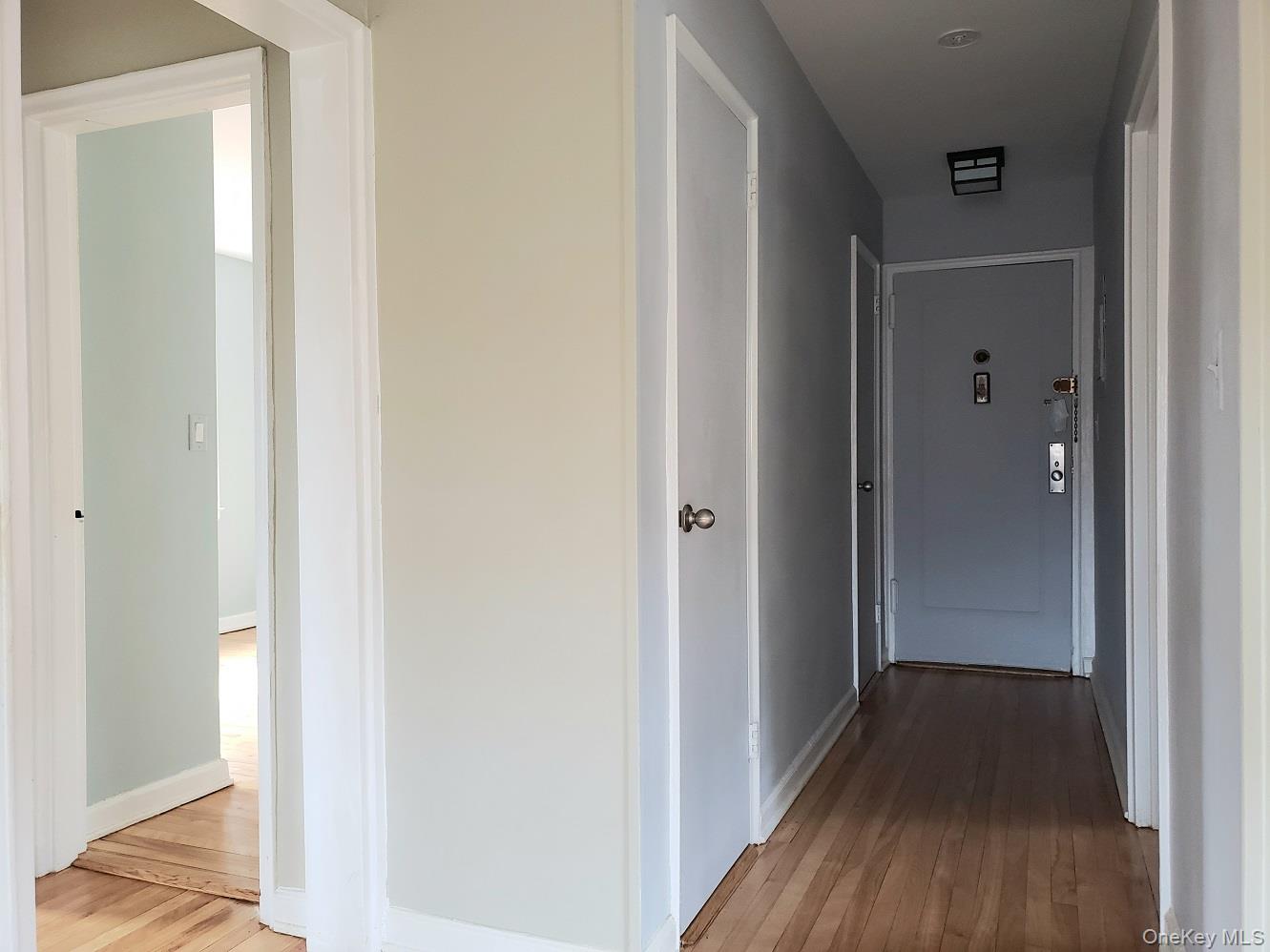 330 S Broadway D9 Property Photo 2