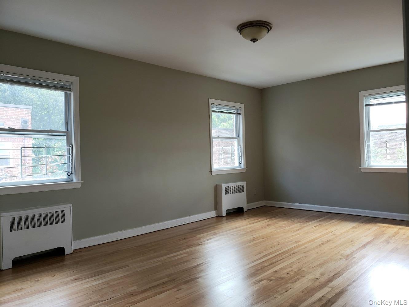 330 S Broadway D9 Property Photo 4