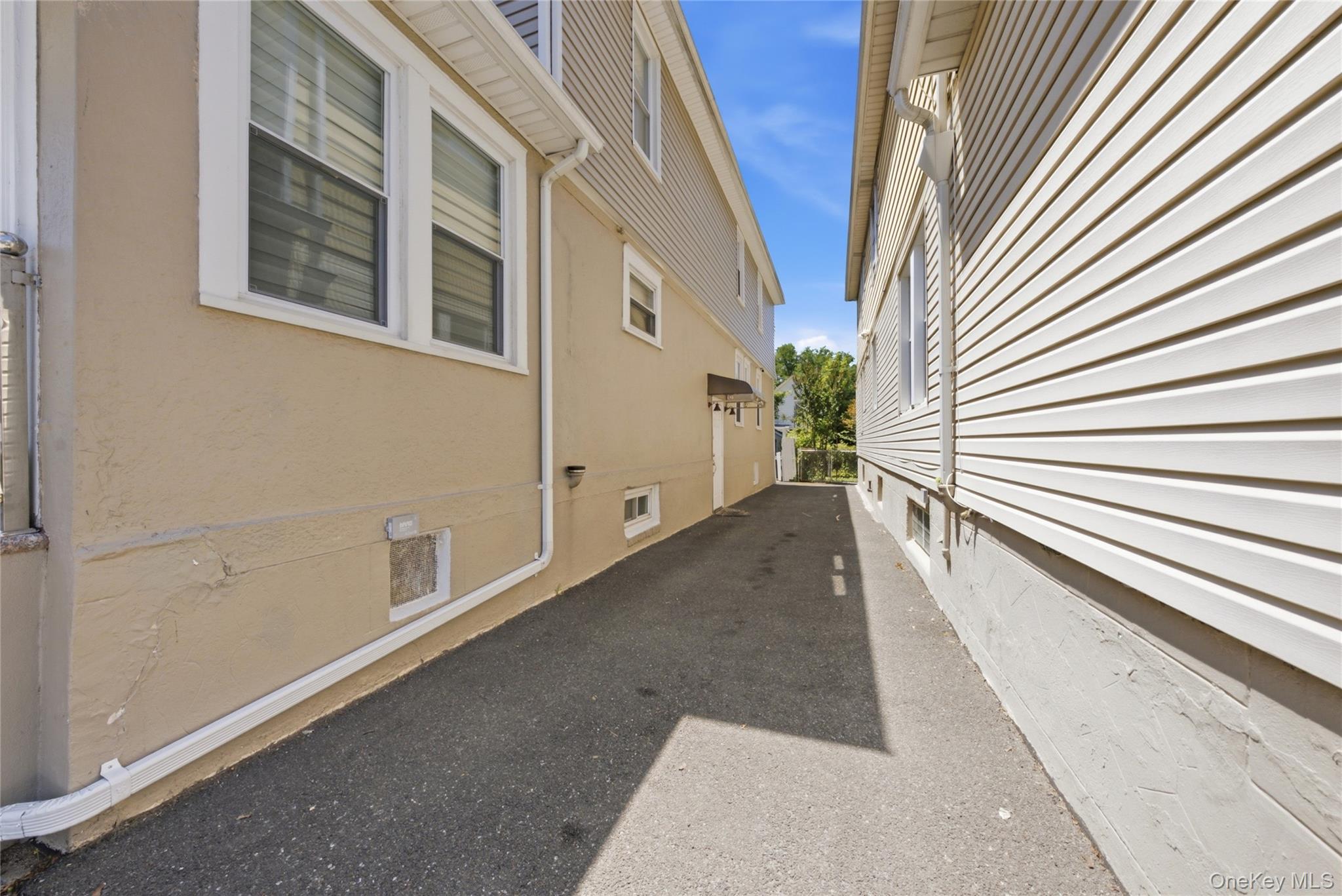 4523 Monticello Avenue Property Photo 4
