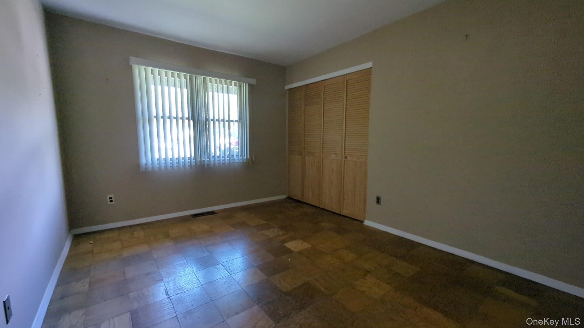 5 Devon Court B Property Photo 12