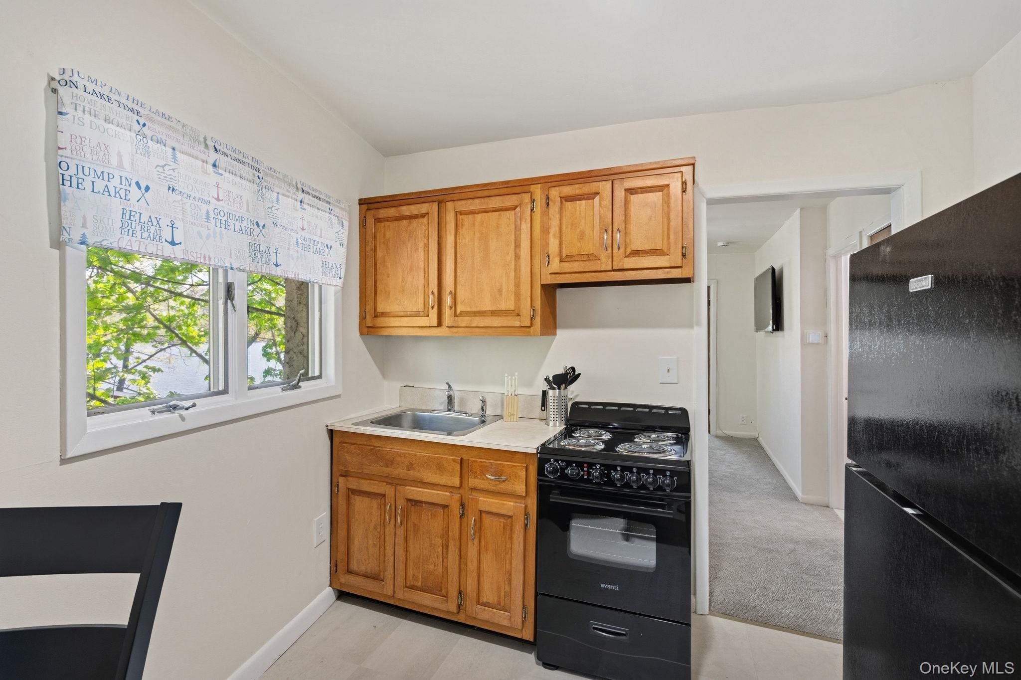 194 Jersey Avenue B Property Photo 3