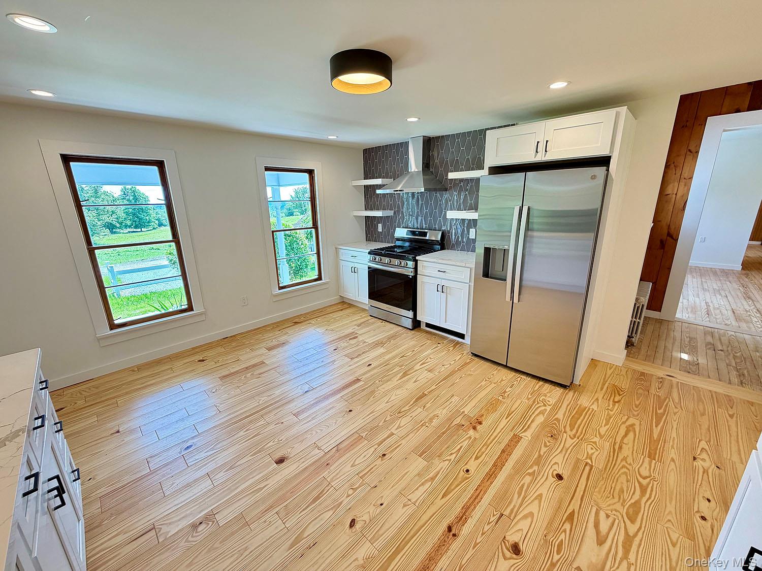 180 Henderson Road Property Photo 11
