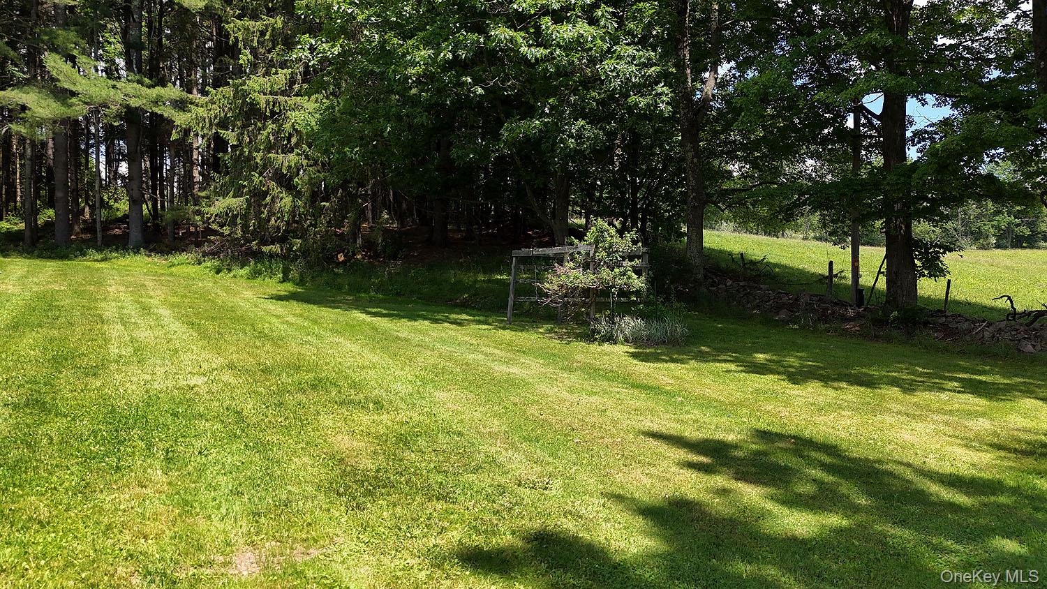 180 Henderson Road Property Photo 36