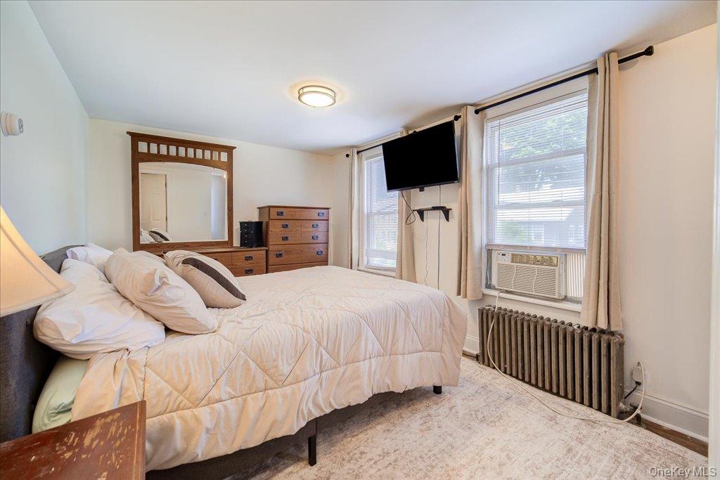 40 N Elm Street Property Photo 17