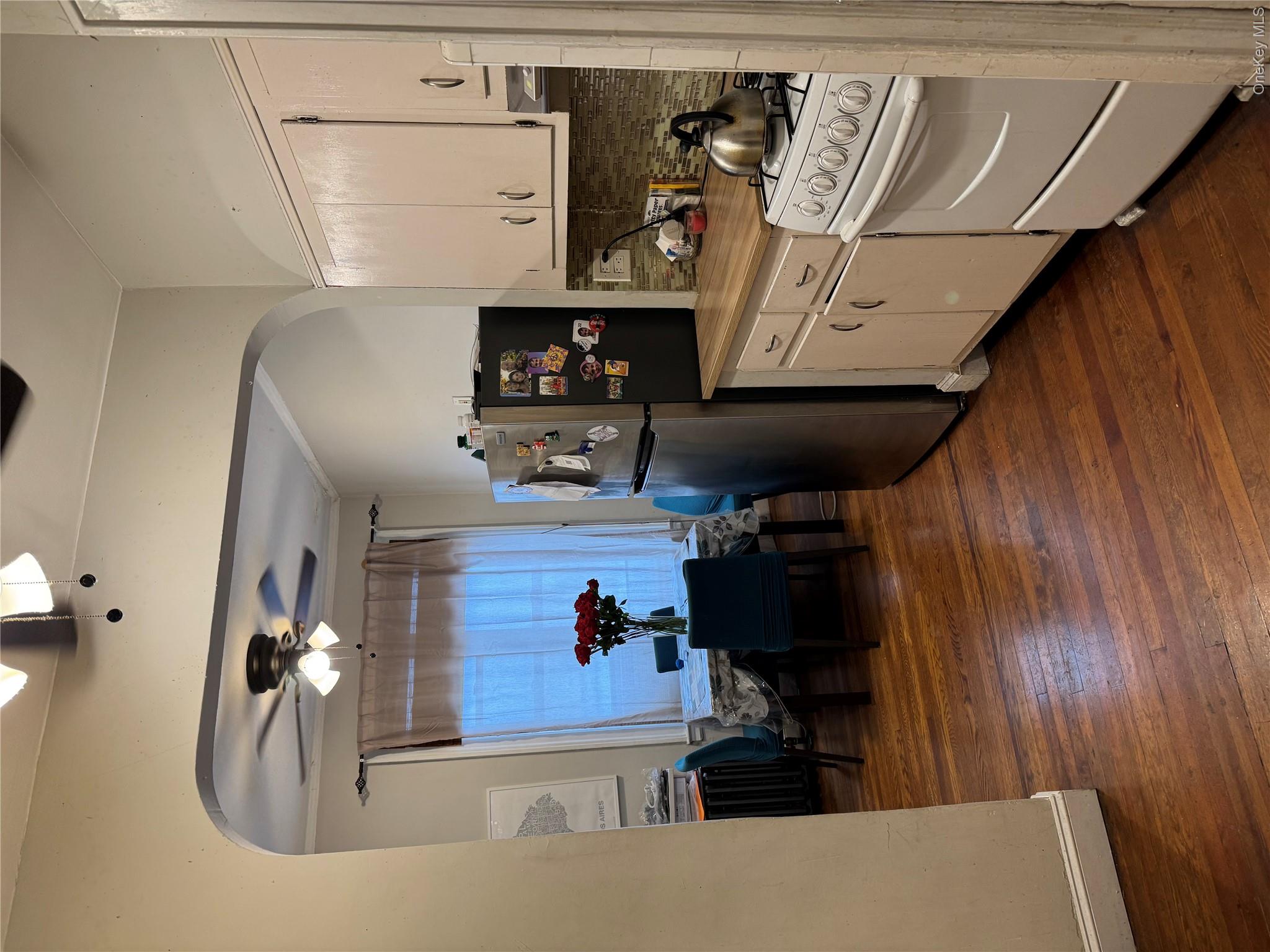 2922 Barnes Avenue 6L Property Photo 1