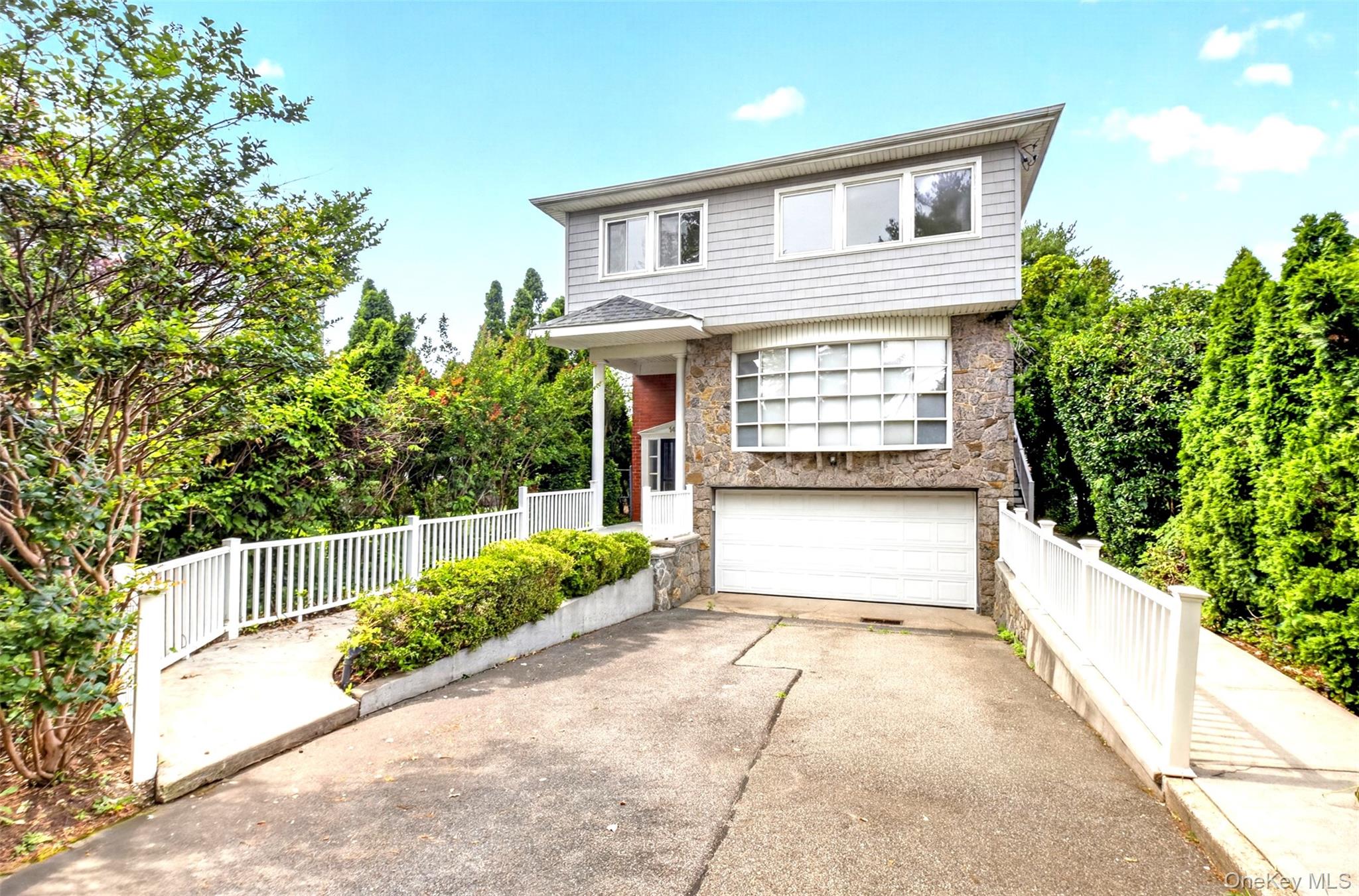 149-37 Powells Cove Boulevard Property Photo 2