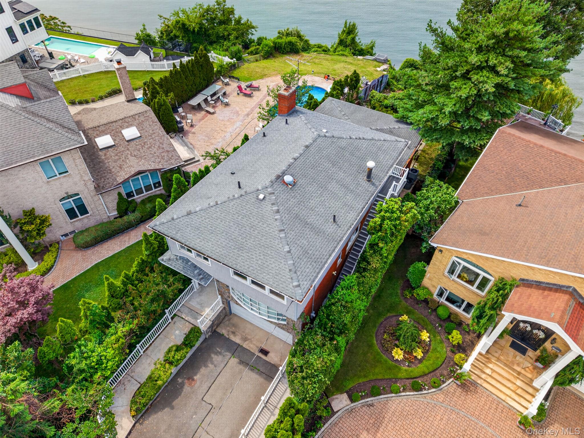 149-37 Powells Cove Boulevard Property Photo 23