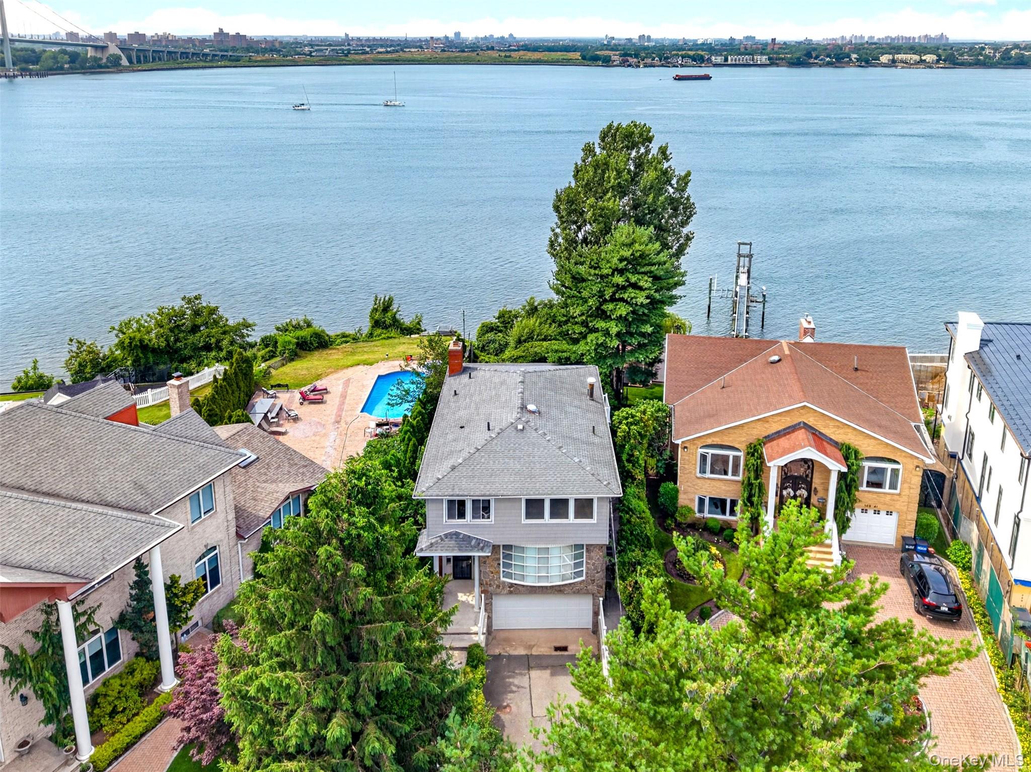 149-37 Powells Cove Boulevard Property Photo 26