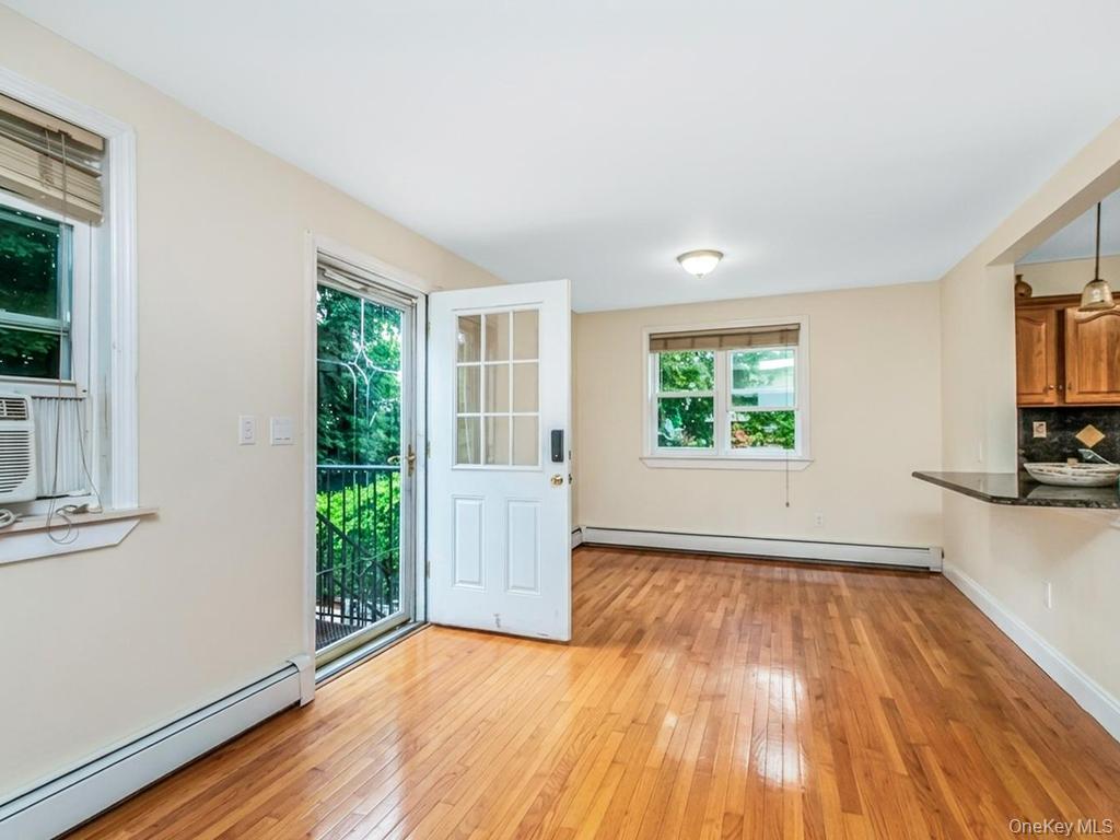 4004 Rombouts Avenue Property Photo 12