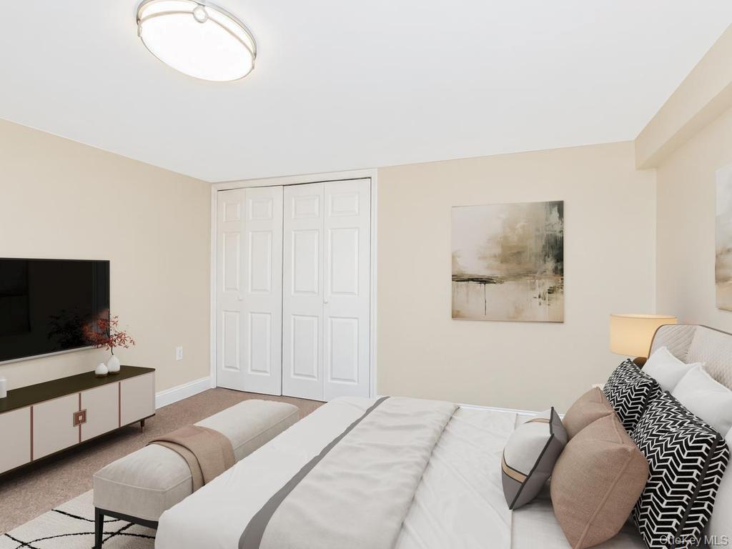 4004 Rombouts Avenue Property Photo 30