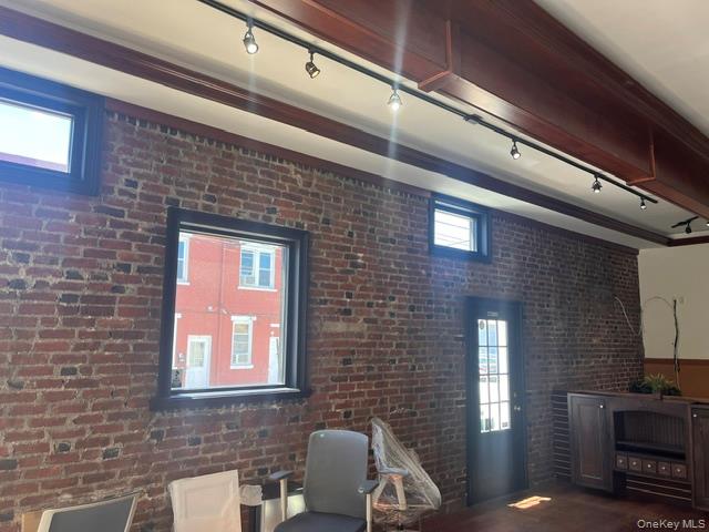 281 Broadway Property Photo 3