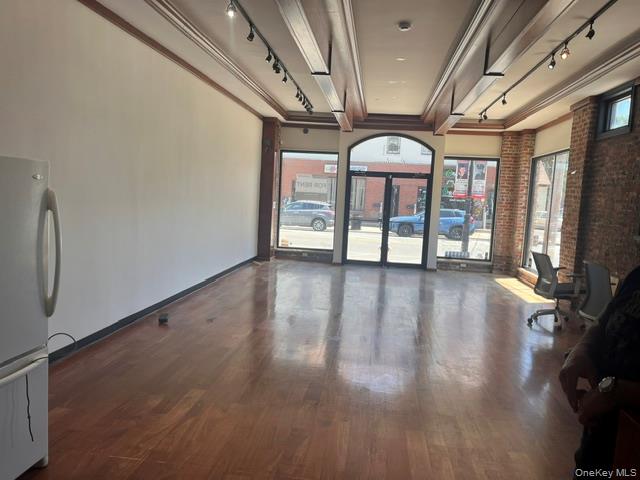 281 Broadway Property Photo 4