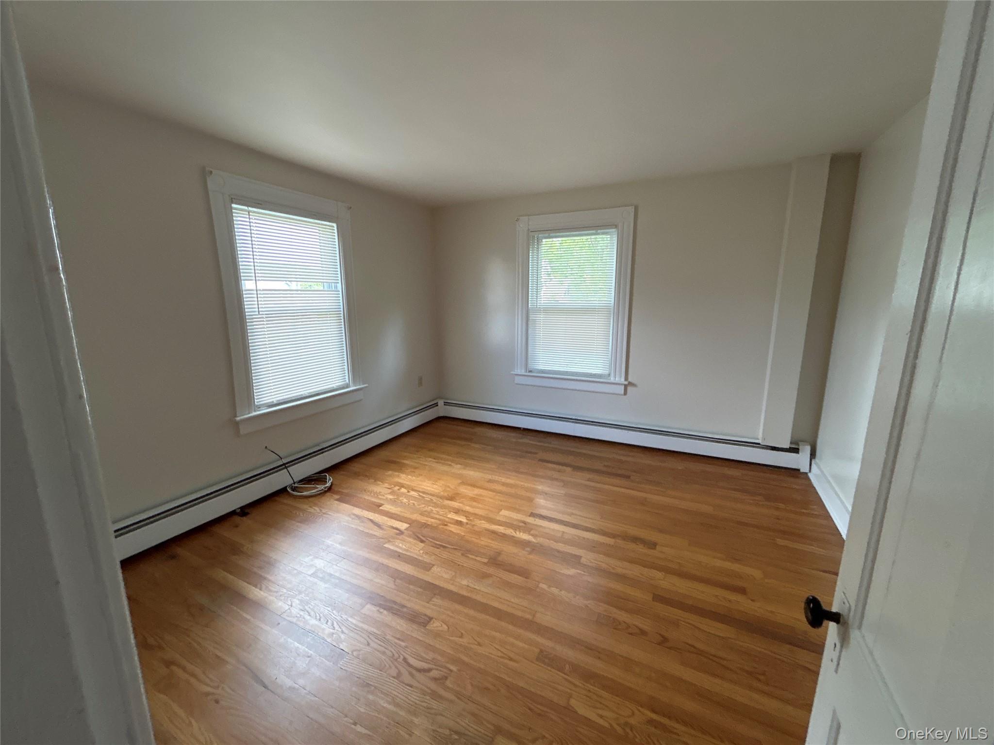 5851 S Elm Avenue Property Photo 10