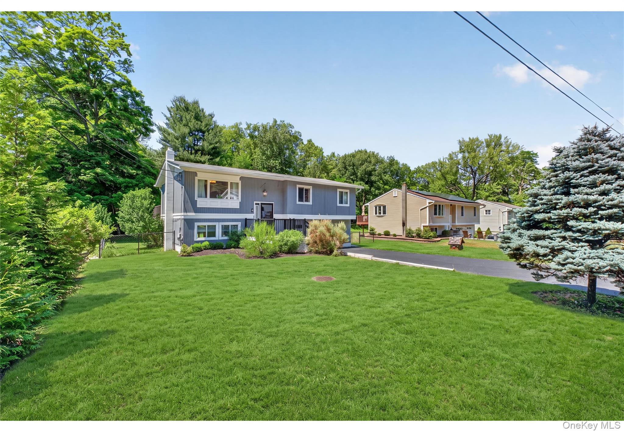 92 Boulevard Property Photo 3