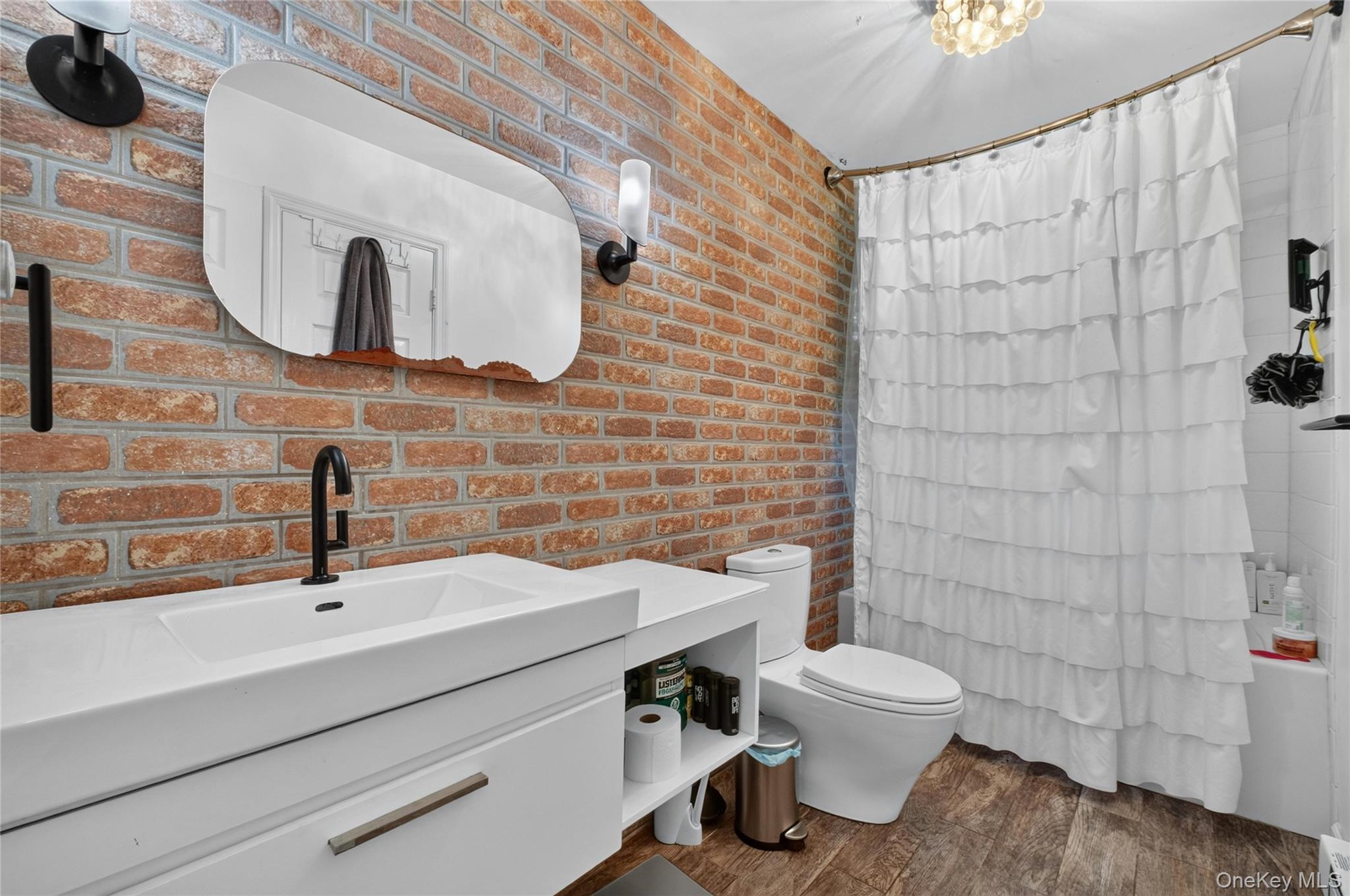 92 Boulevard Property Photo 18
