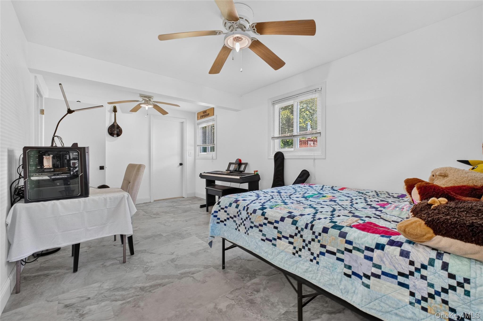 92 Boulevard Property Photo 31
