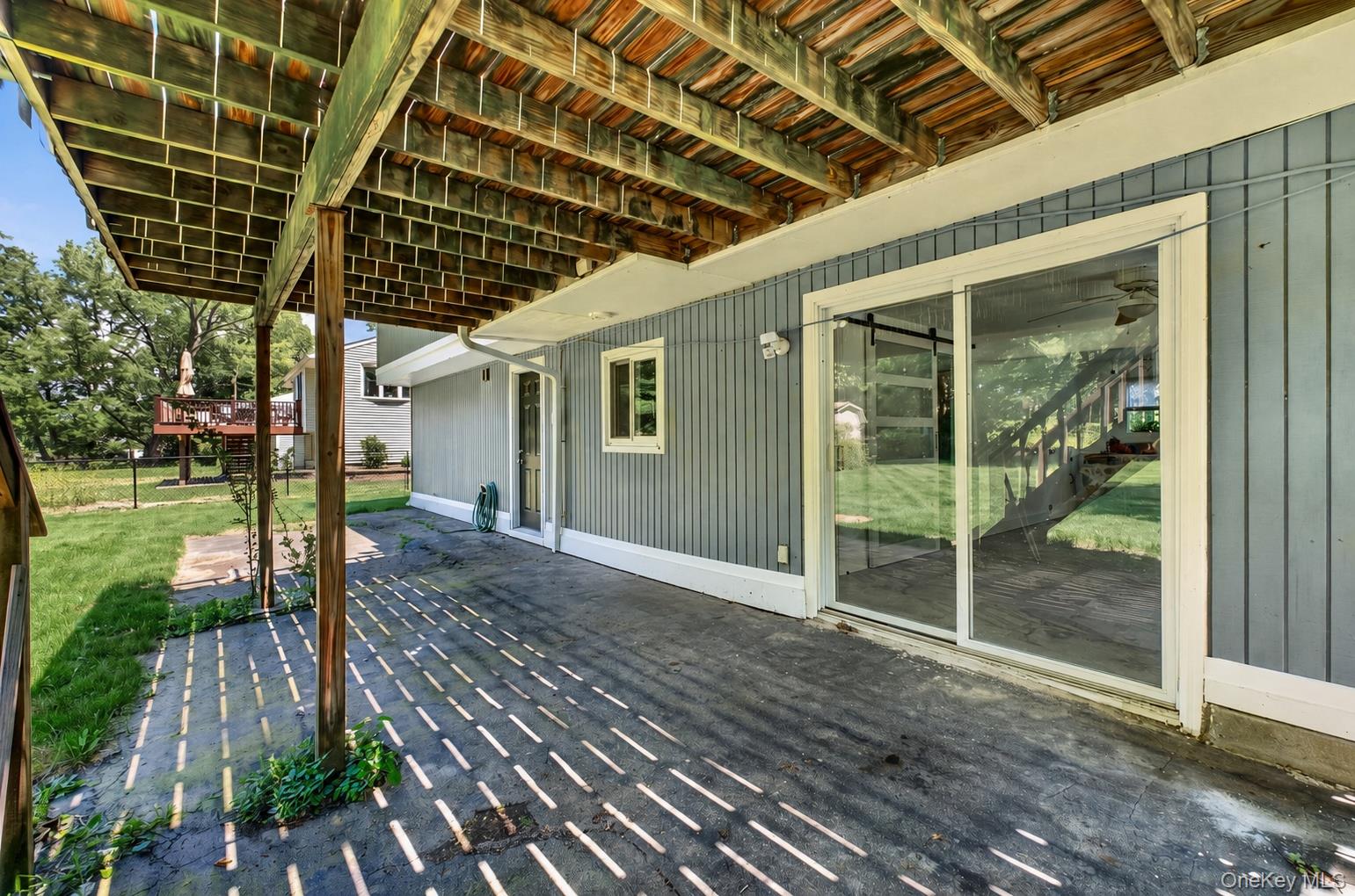 92 Boulevard Property Photo 36