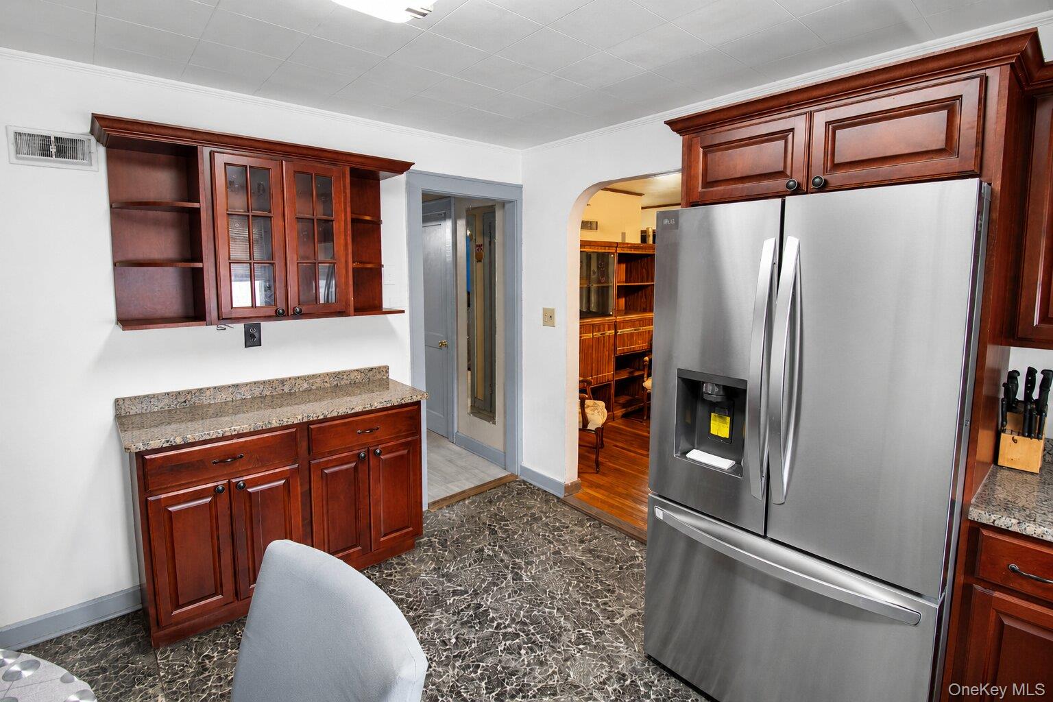 15 S Plank Road Property Photo 10