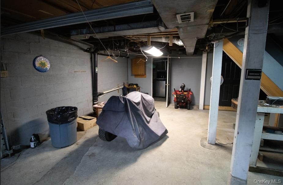 15 S Plank Road Property Photo 32