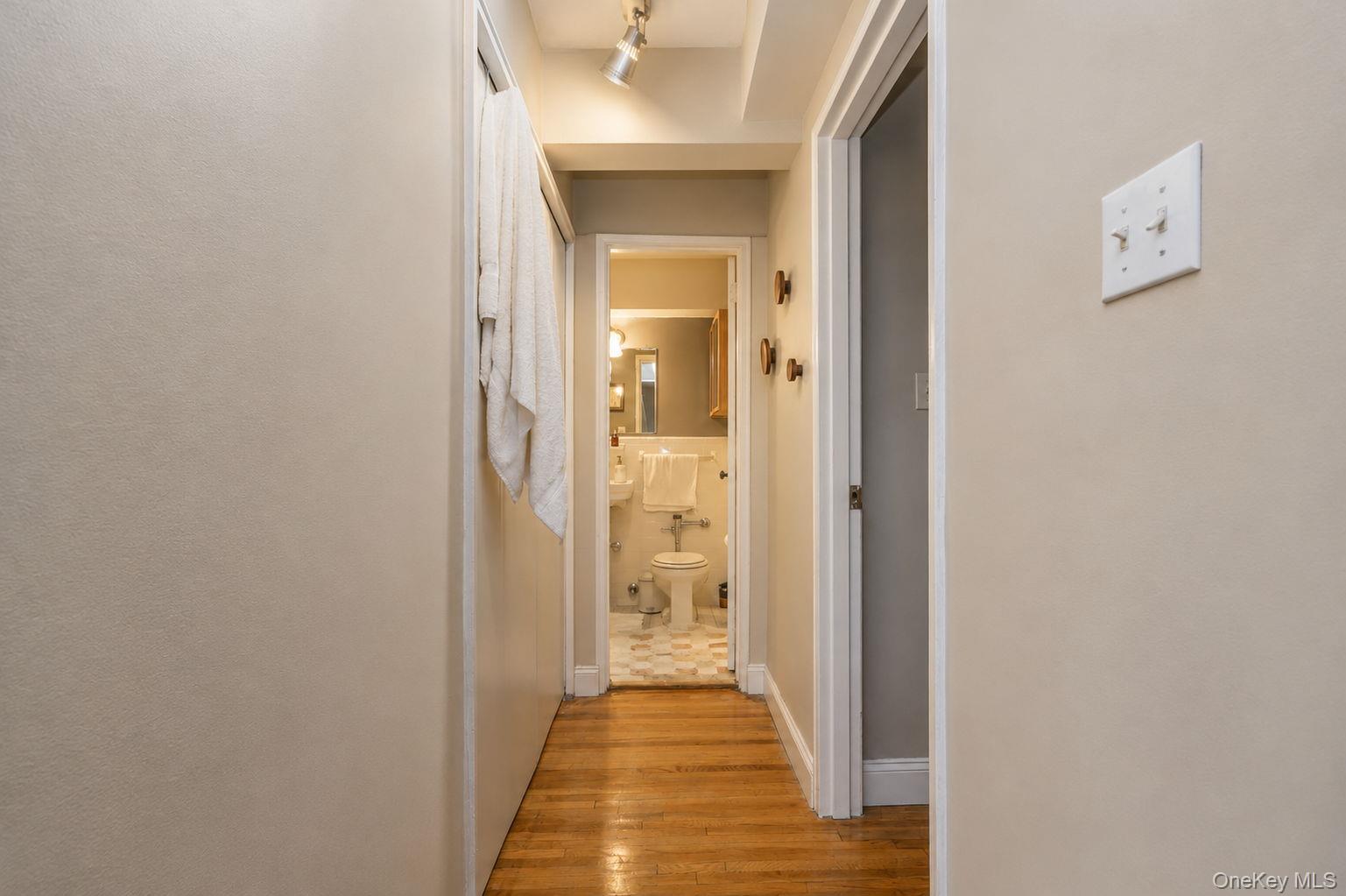 400 E 17th Street 304 Property Photo 22