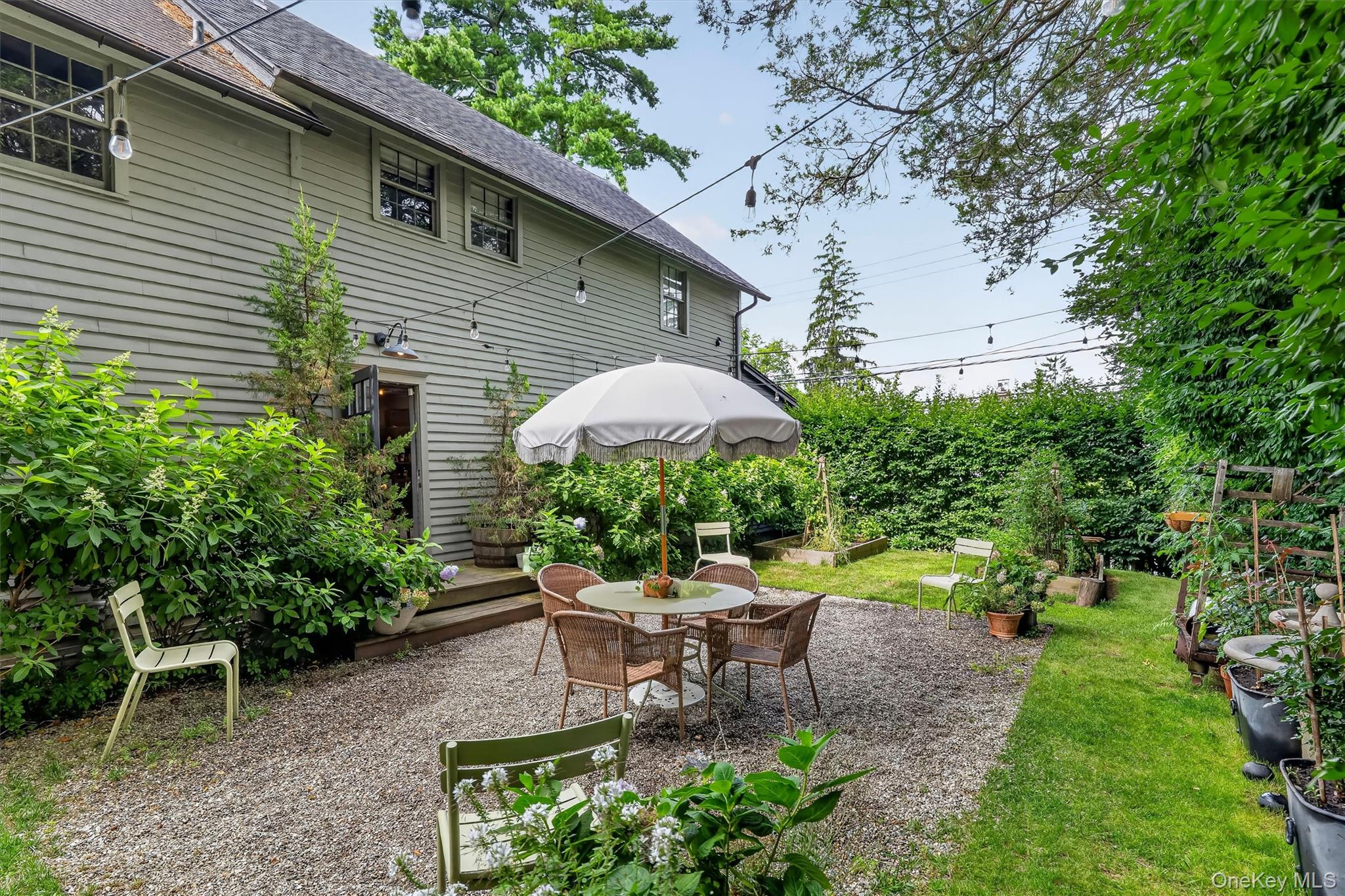 259 Westchester Avenue Property Photo 7