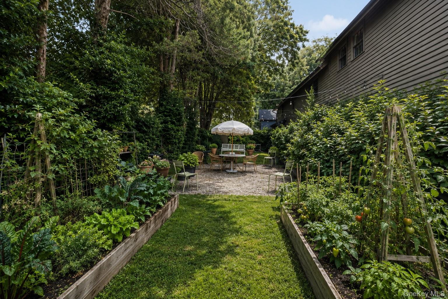 259 Westchester Avenue Property Photo 8