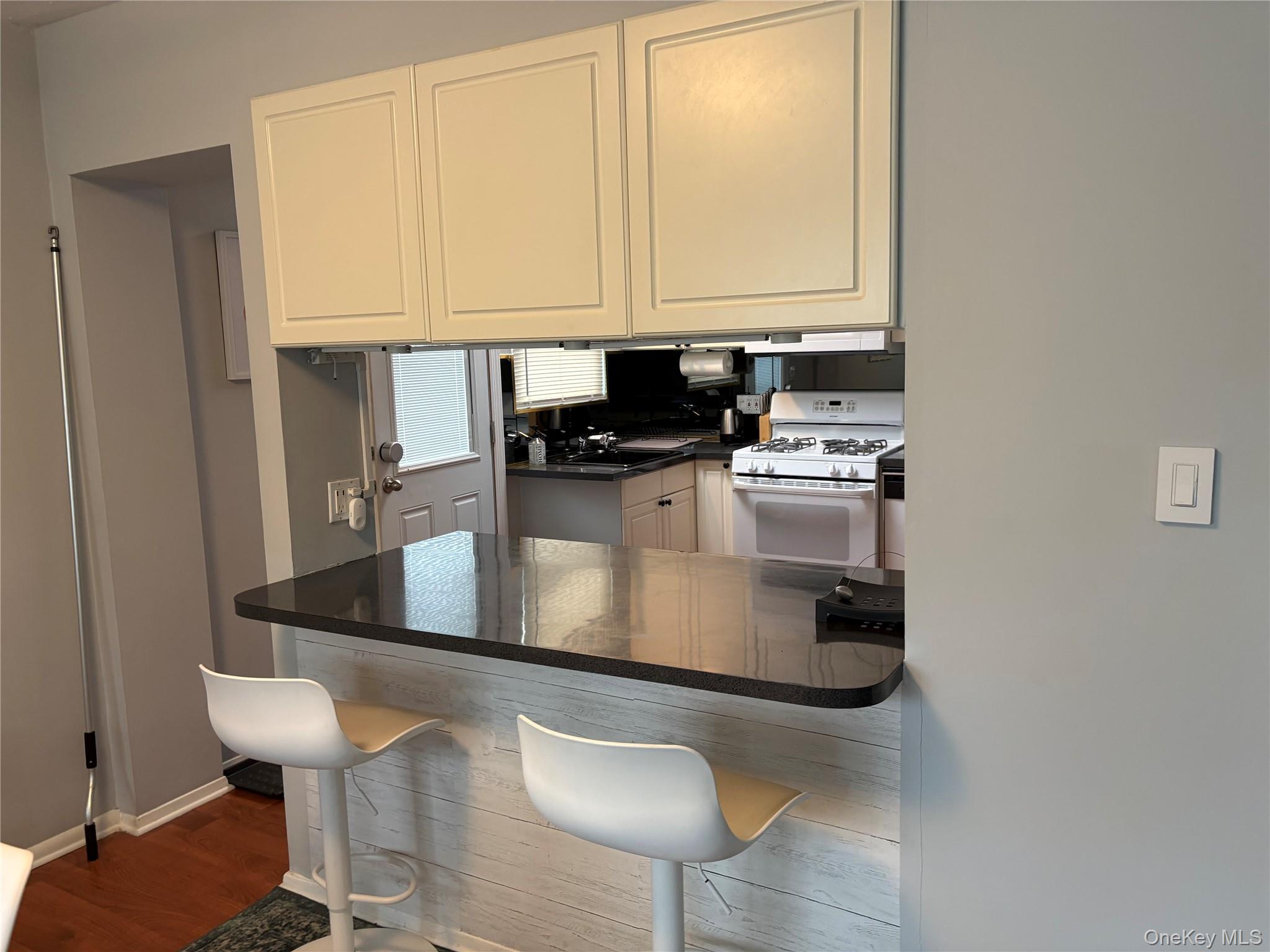11 Madison Avenue Property Photo 4