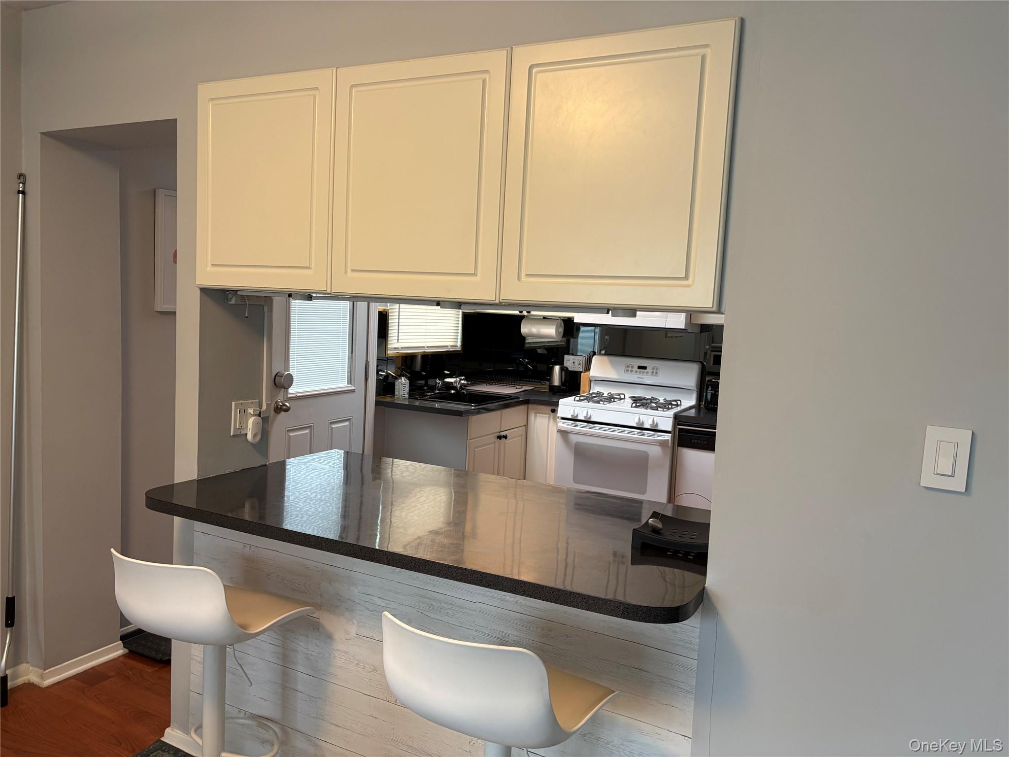 11 Madison Avenue Property Photo 6