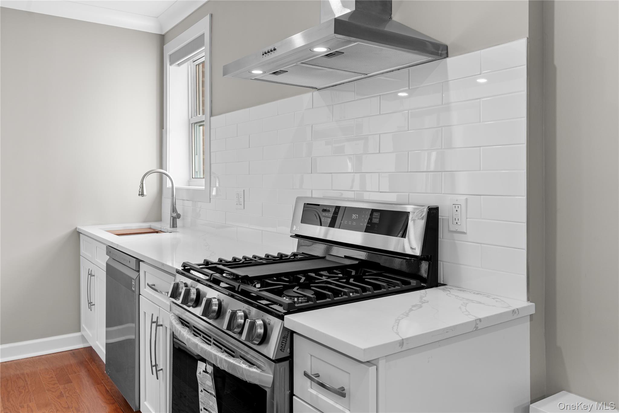 1133 Midland Avenue 6f Property Photo 4