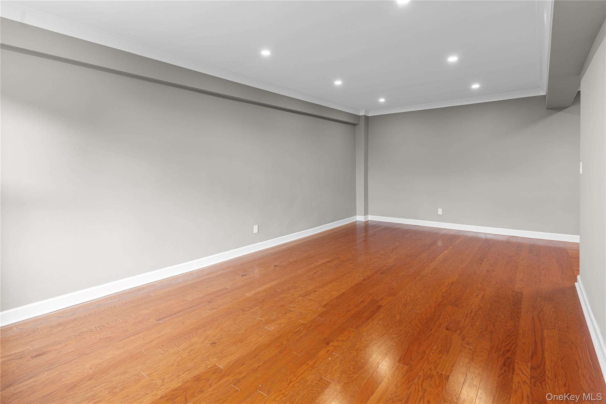 1133 Midland Avenue 6f Property Photo 7