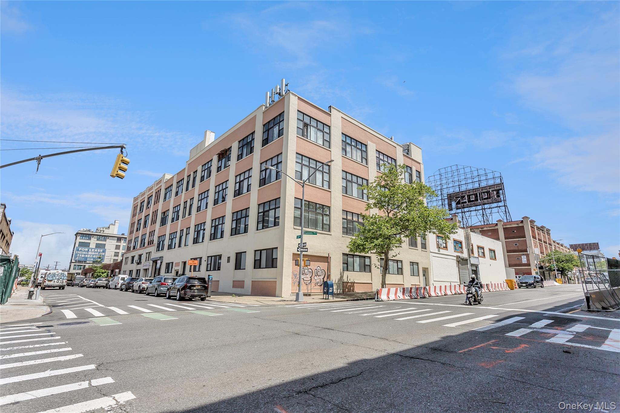 33-01 Queens Boulevard Street Property Photo 1