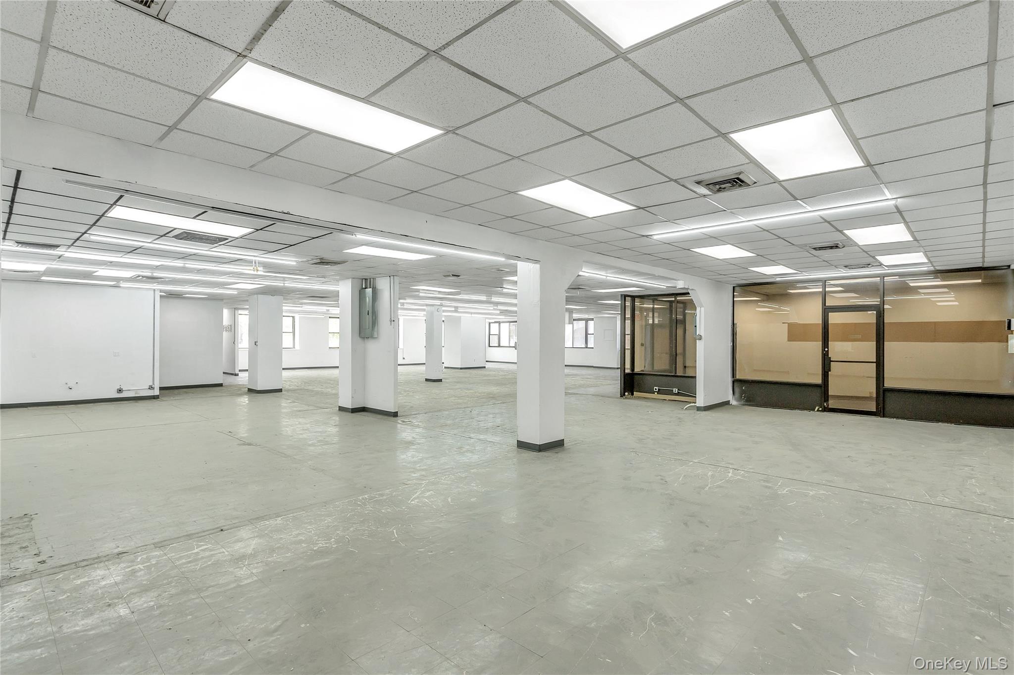 33-01 Queens Boulevard Street Property Photo 5