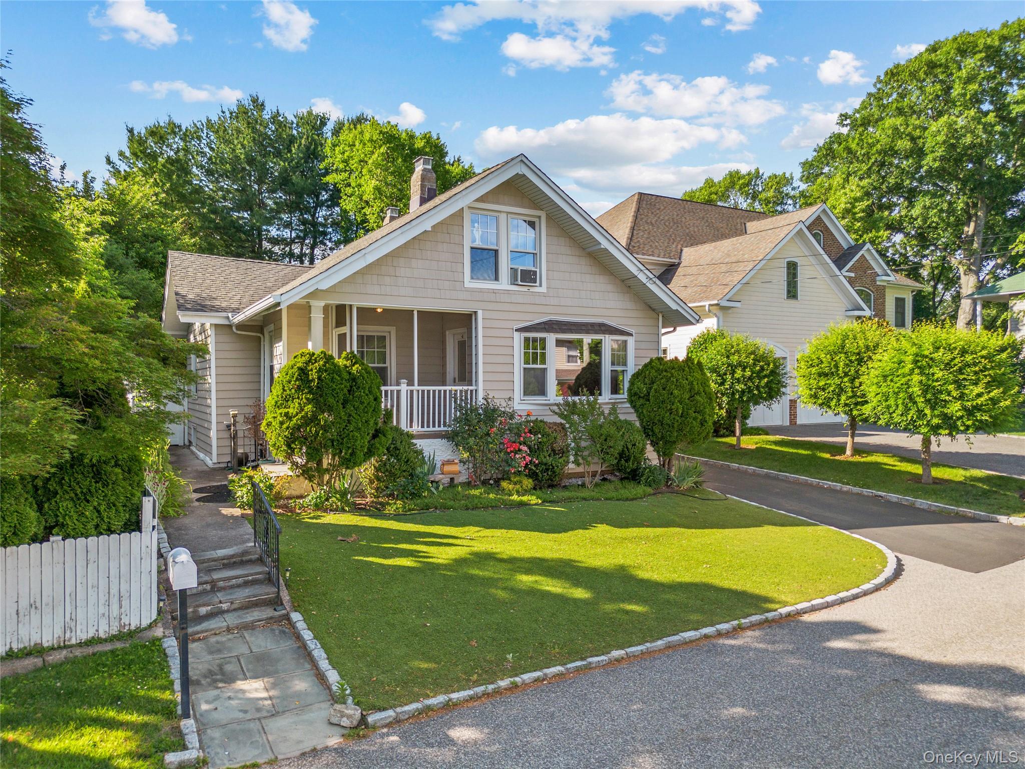 15 Pershing Avenue Property Photo 2
