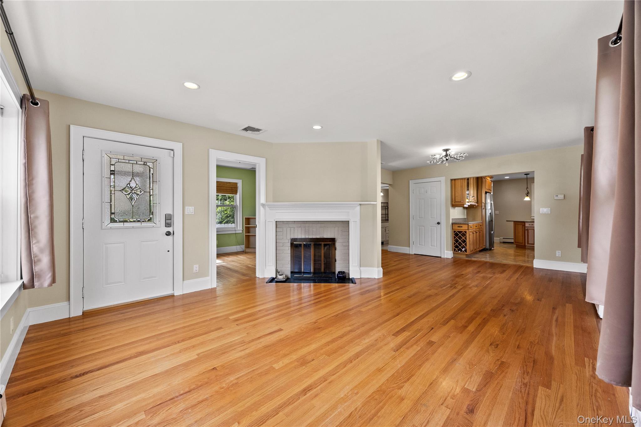 15 Pershing Avenue Property Photo 6