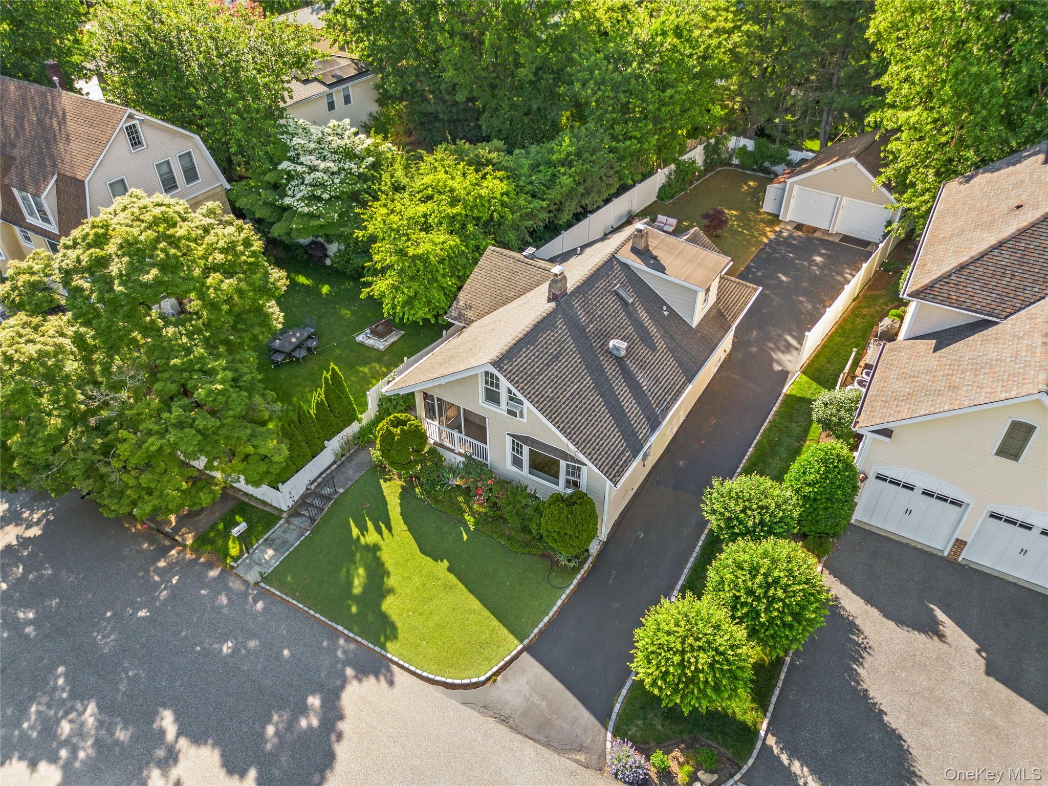 15 Pershing Avenue Property Photo 35