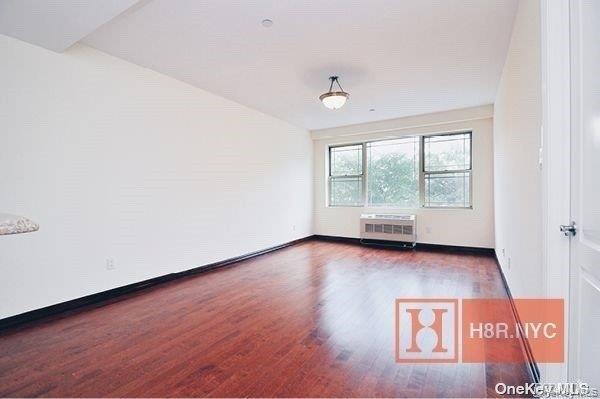 40-40 75th Street 3j Property Photo 4