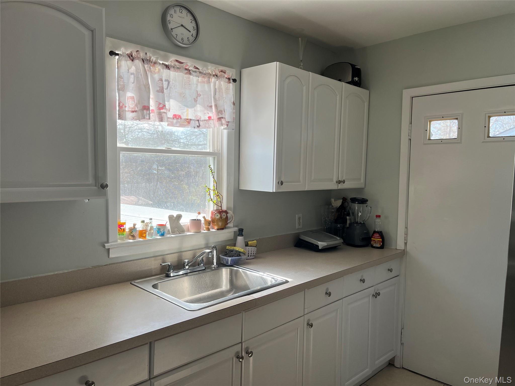 43 2nd Avenue Property Photo 5