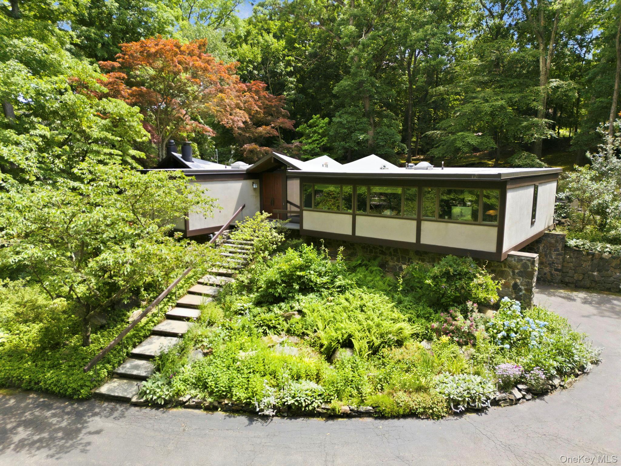 670 Long Hill Road Property Photo 1