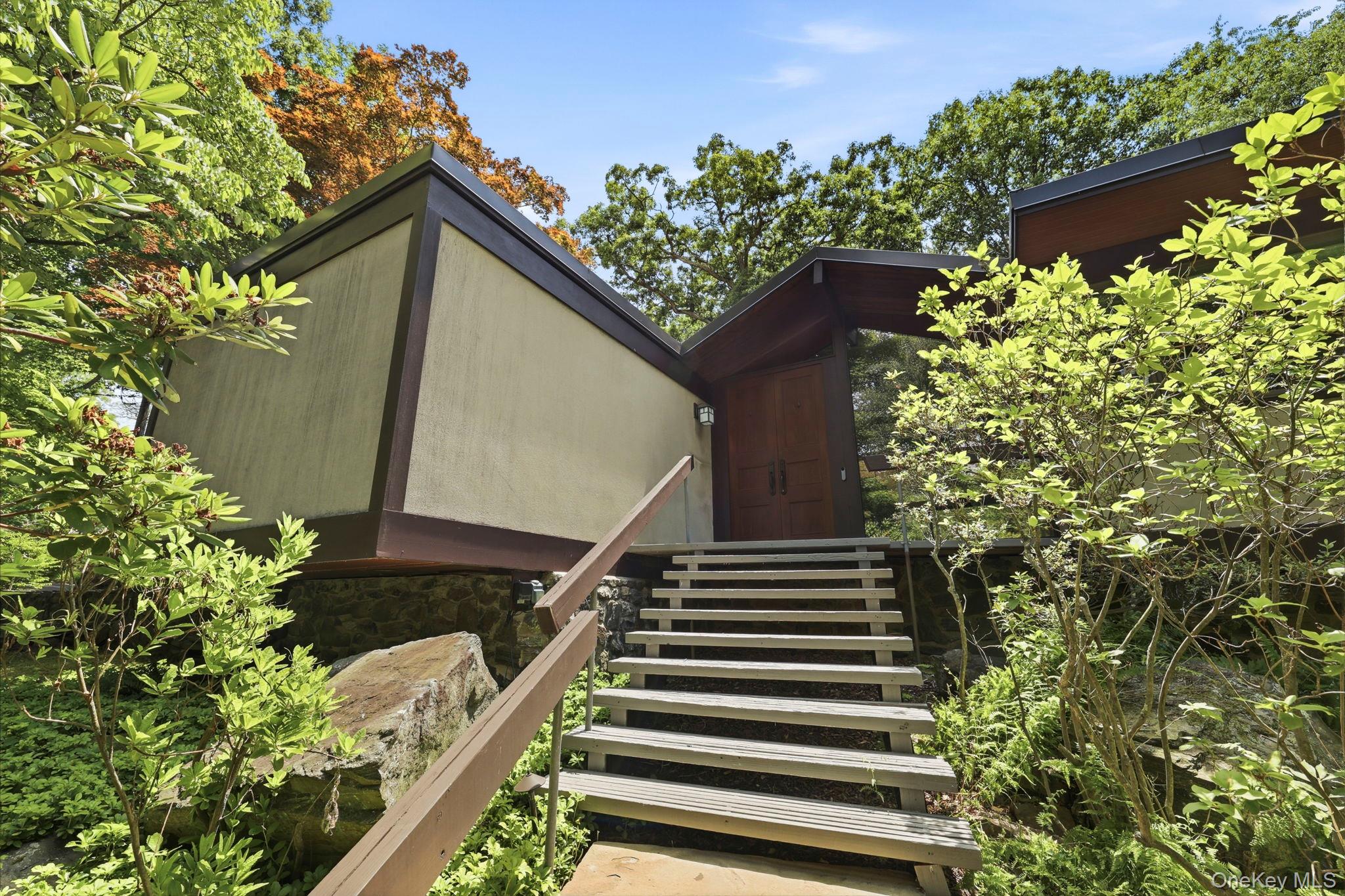 670 Long Hill Road Property Photo 3