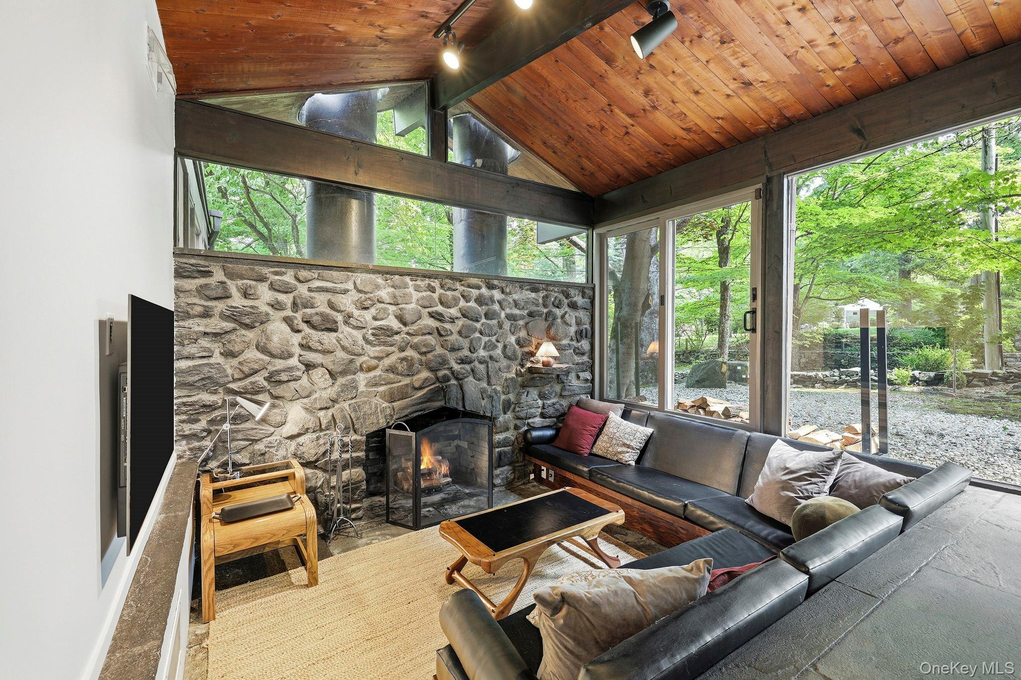 670 Long Hill Road Property Photo 8