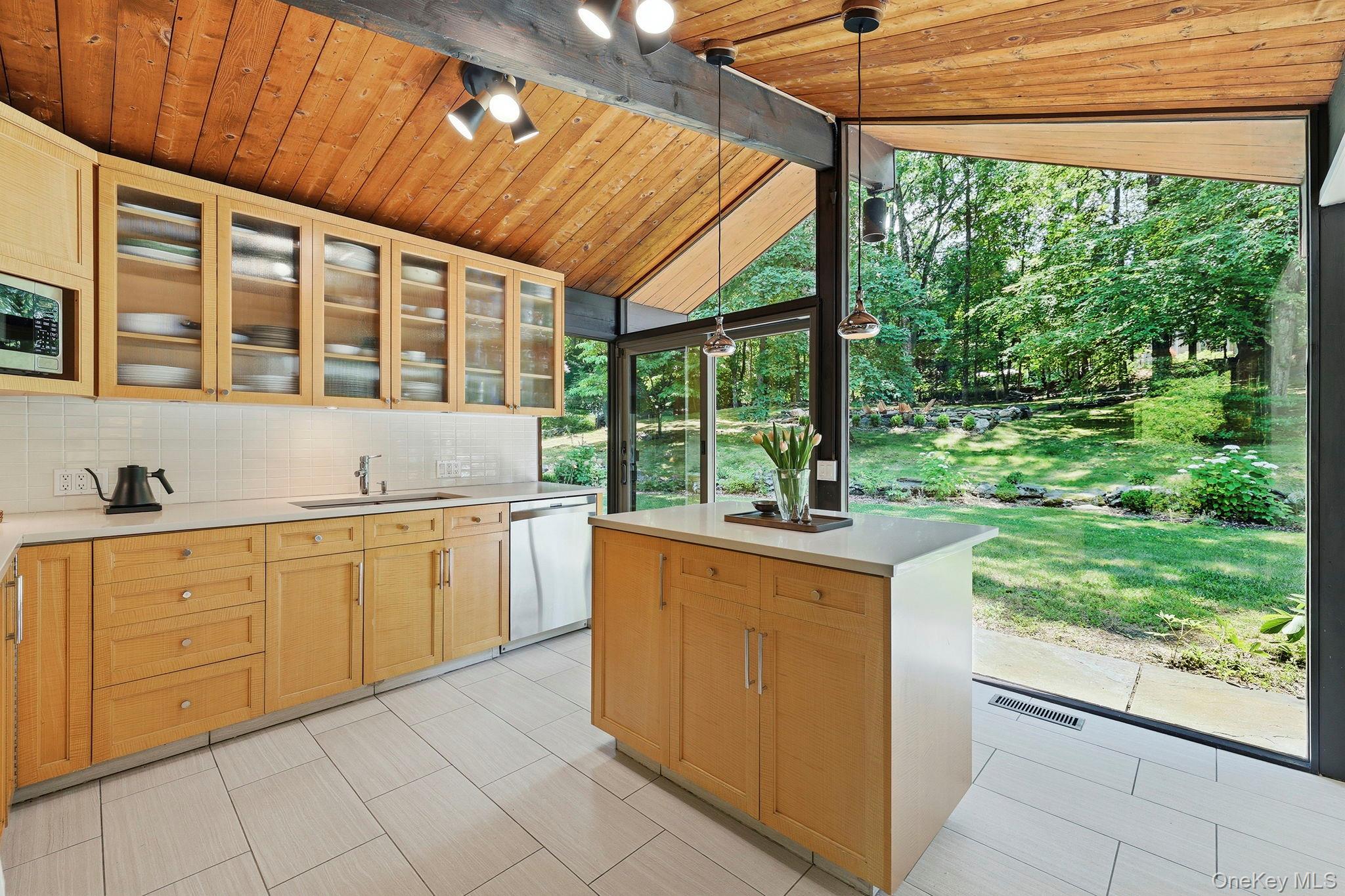 670 Long Hill Road Property Photo 19