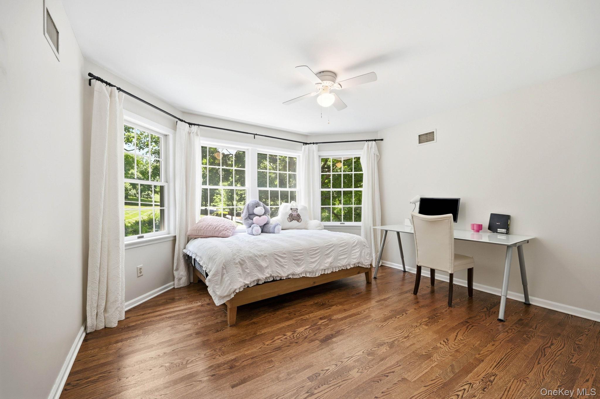 8 Sills Court Property Photo 12