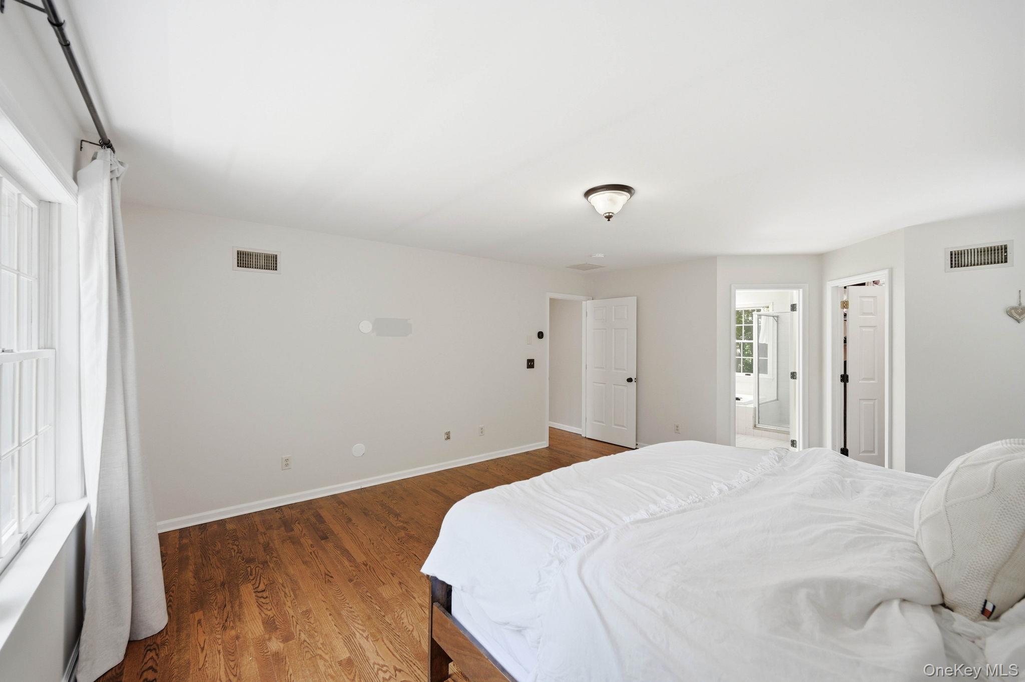 8 Sills Court Property Photo 15