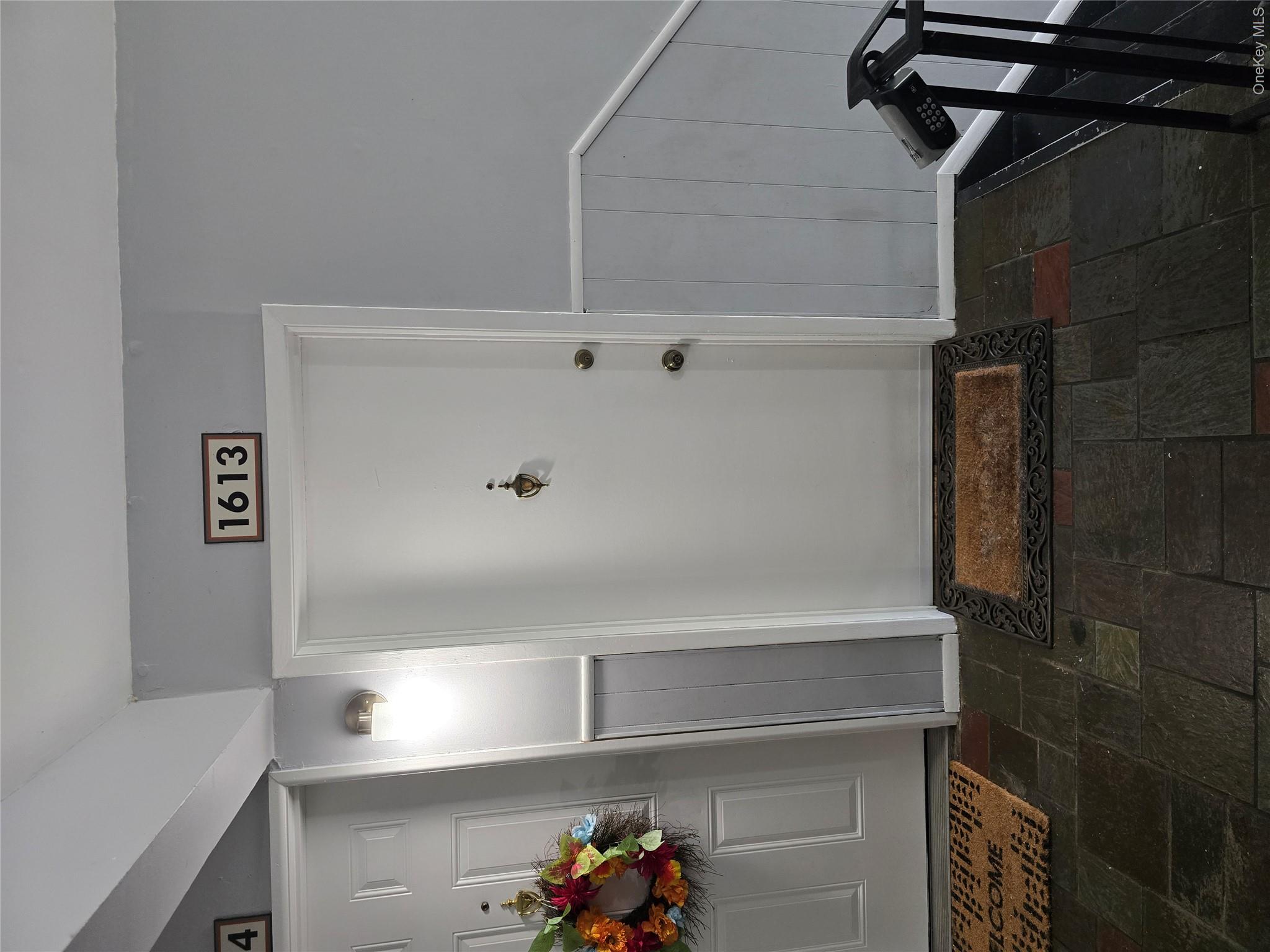 1613 Old Country Road Property Photo 8