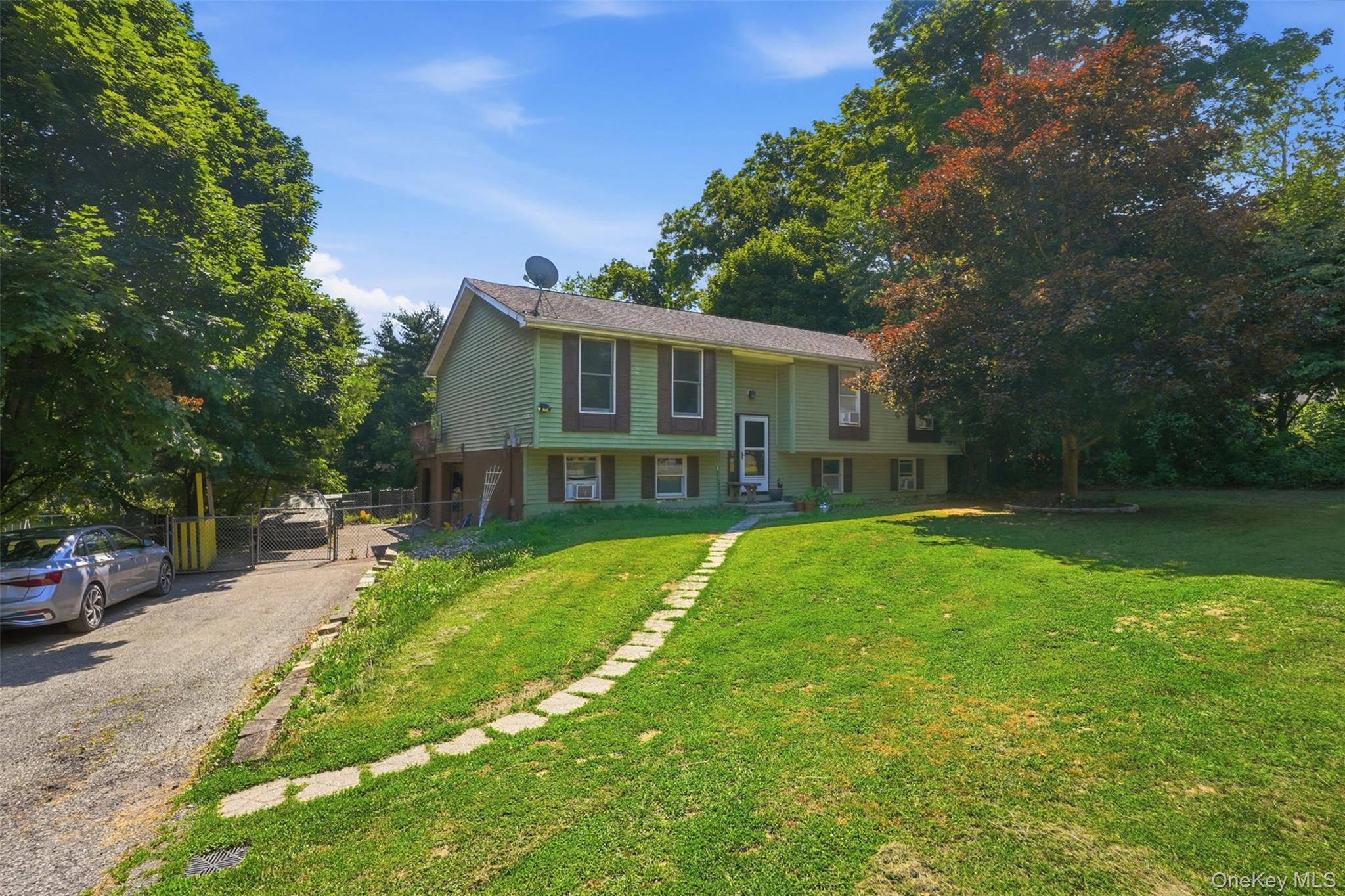 4 Riverside Drive Property Photo 3