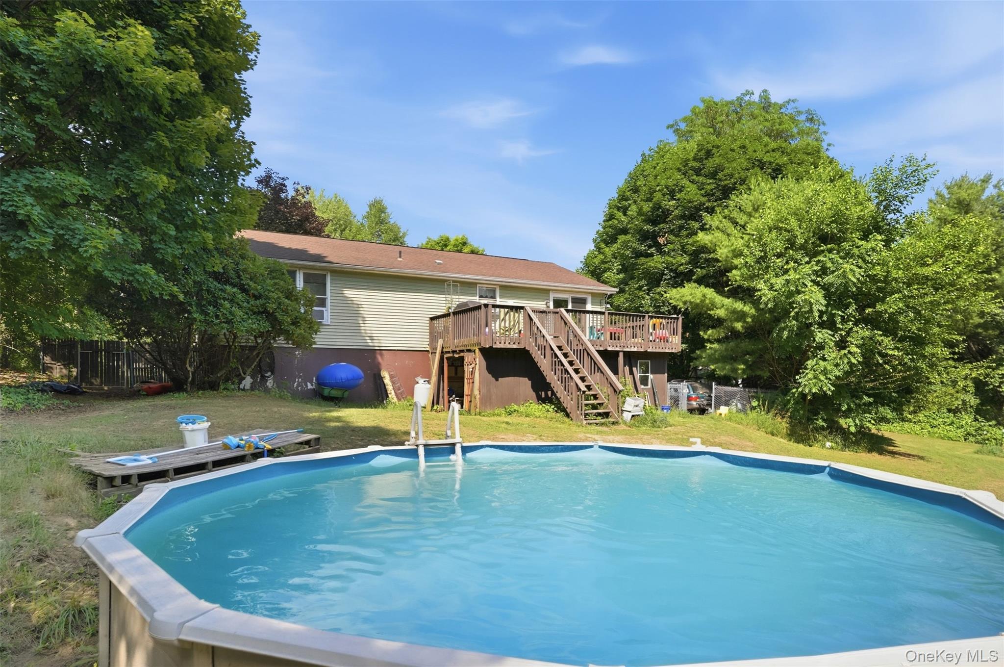 4 Riverside Drive Property Photo 4