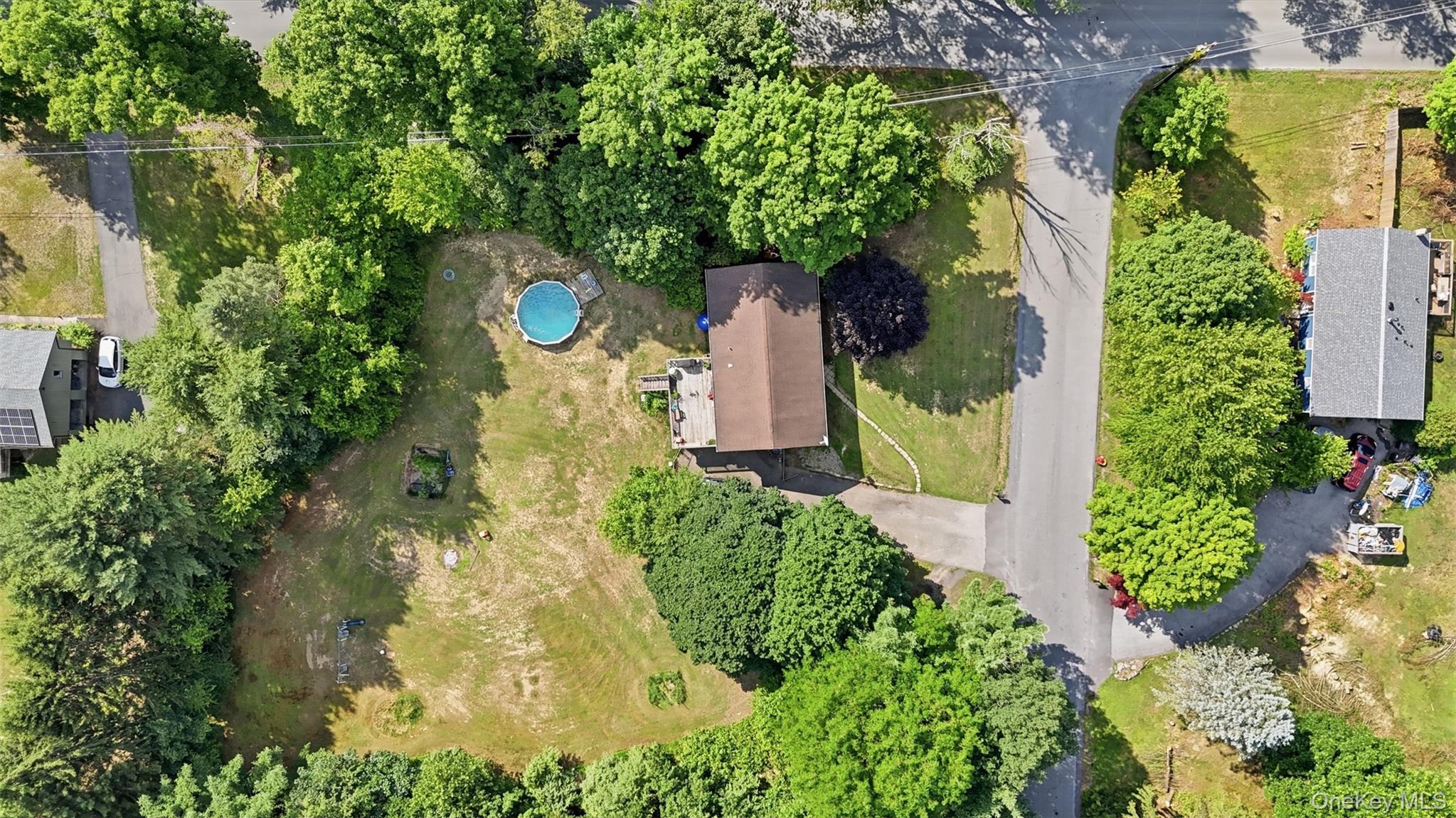 4 Riverside Drive Property Photo 6
